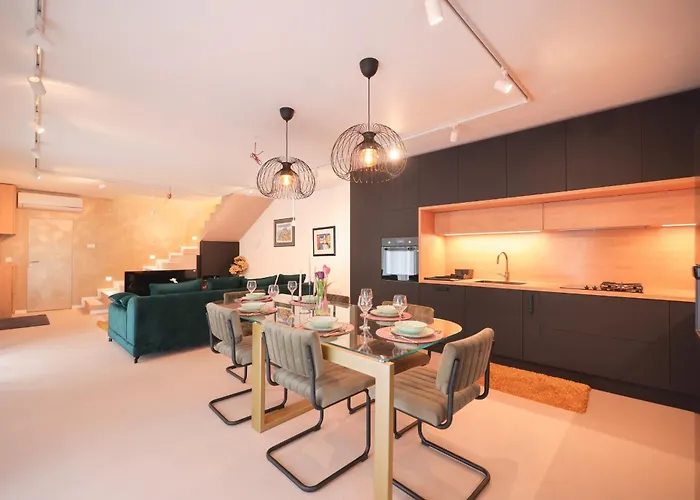 My Dalmatia - Sokol With Private Pool Дом отдыха Donje Rastane