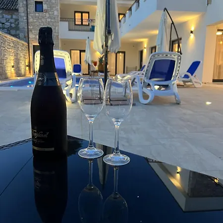 My Dalmatia - Sokol With Private Pool Donje Rastane