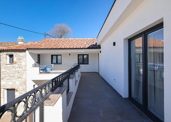 My Dalmatia - Sokol With Private Pool 펜션 *