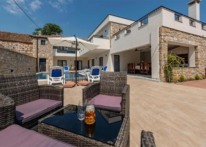 My Dalmatia - Sokol With Private Pool Donje Rastane